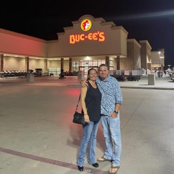 Meet your Posher, Cristy - Picture 2 of 2